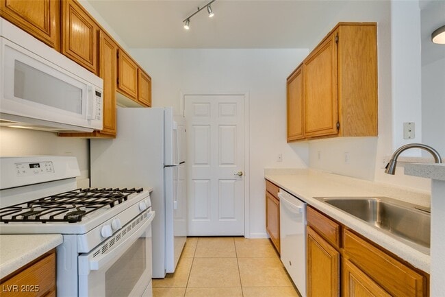 Building Photo - 7151 S Durango Dr