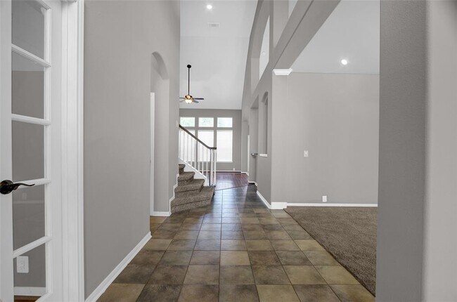 Foto del edificio - 11906 Canyon Timbers Dr