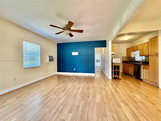 Foto del edificio - 2100 NE 173rd St