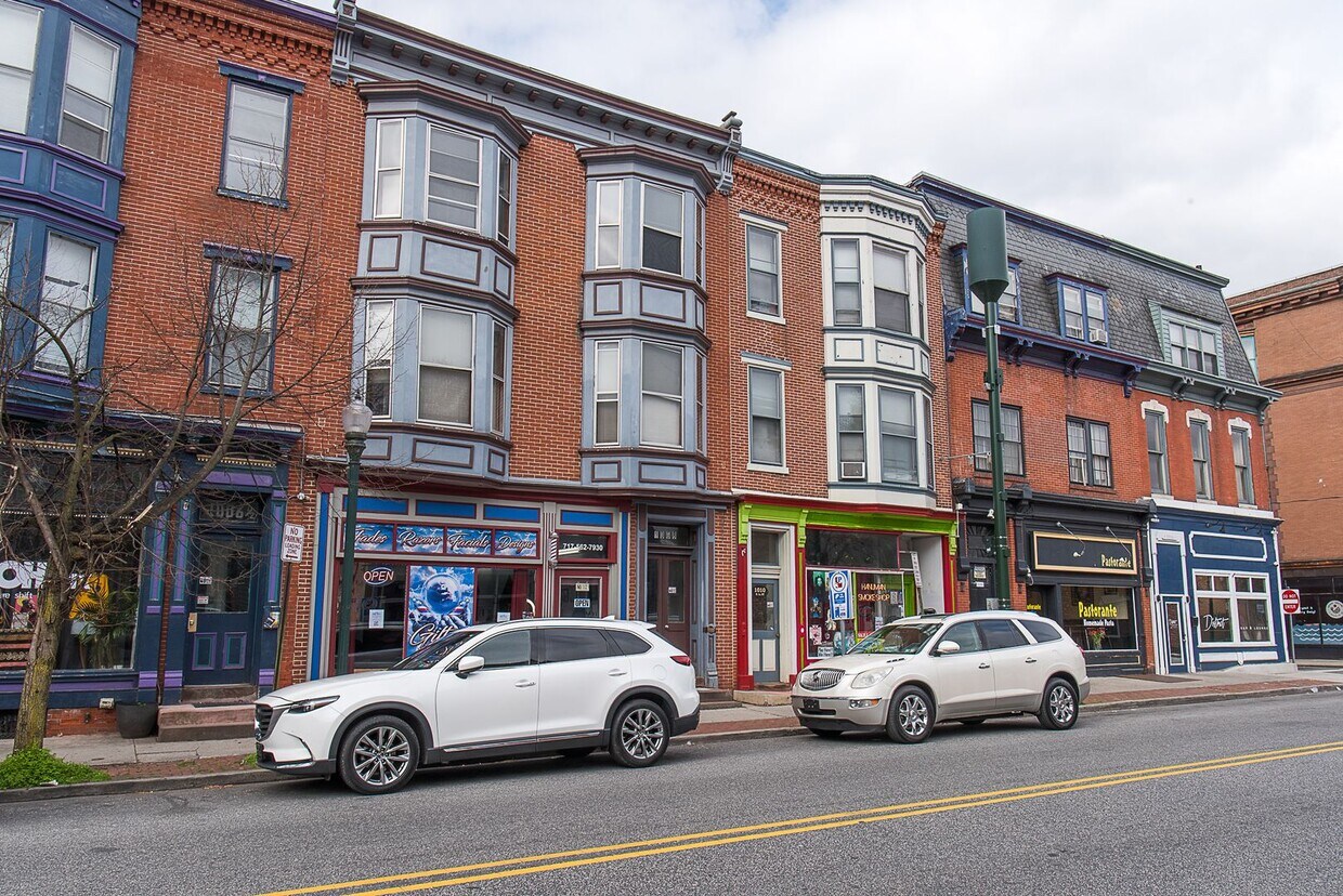 1008 N 3rd St Unit 4, Harrisburg, PA 17102 Room for Rent in