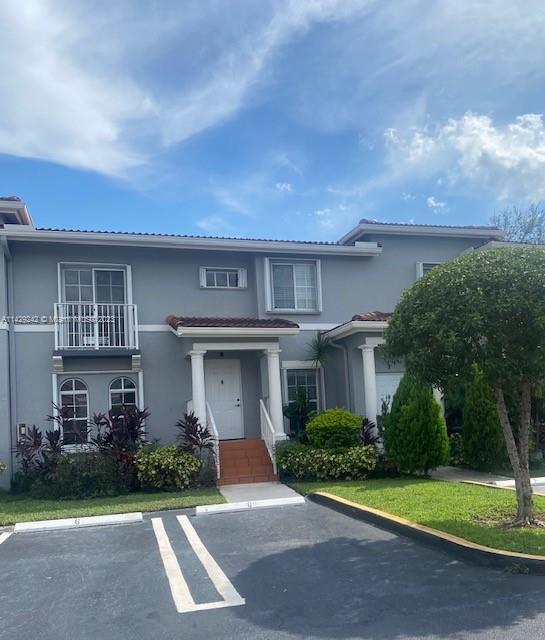 Foto principal - 5230 NW 109th Ave