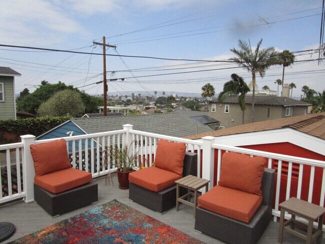 Foto del edificio - Ocean View Lot - Remodeled - Wood Floors -...