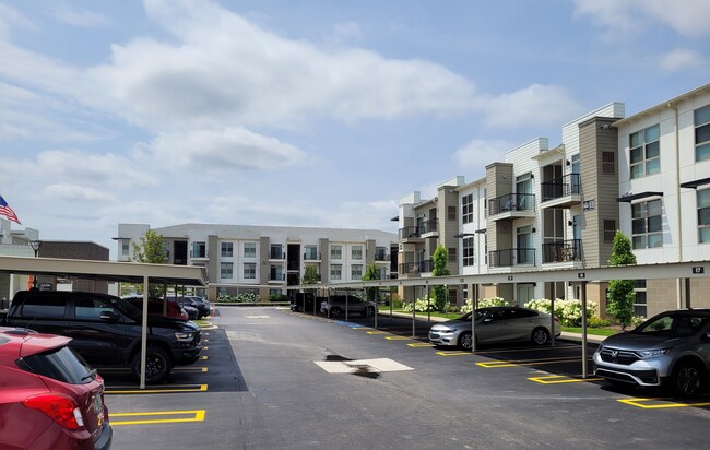 Building Photo - 3260 Five Points Dr