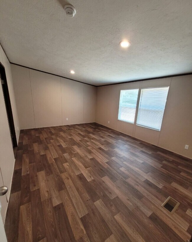 Foto del edificio - 39 Sunnybrook Ln