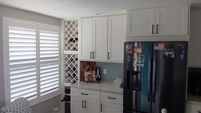 Foto del edificio - 320 Horse Creek Dr