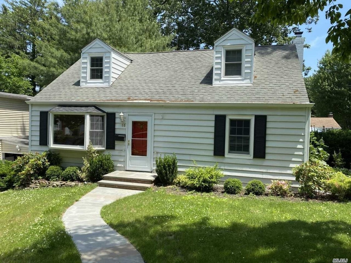 15 Garden St, Bayville, NY 11709 House Rental in Bayville, NY