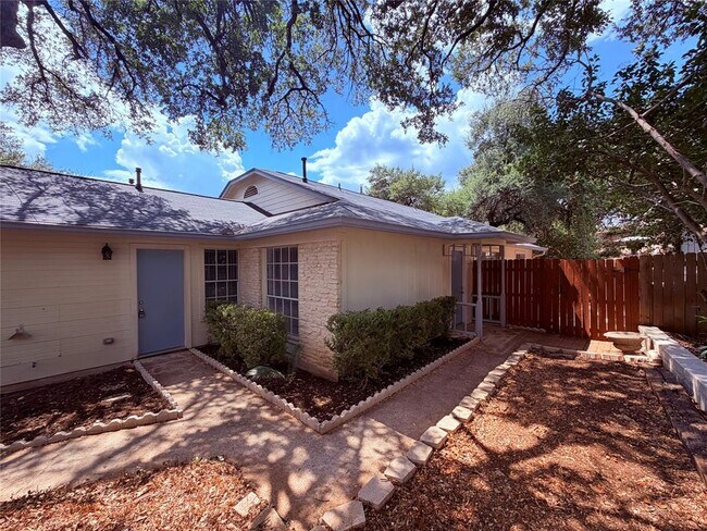 Foto del edificio - 12102 Arrowwood Dr