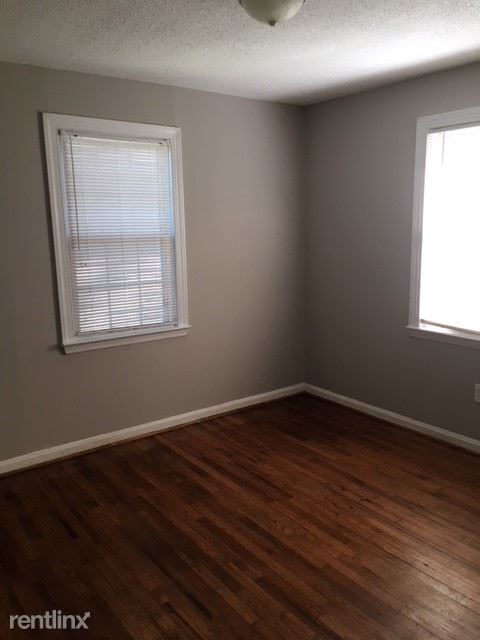 Building Photo - 3 br, 1 bath House - 7 Lake Shore Loop