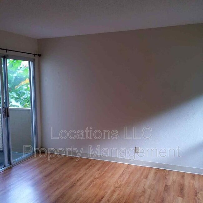 Foto del edificio - 46-318-318 Haiku Rd