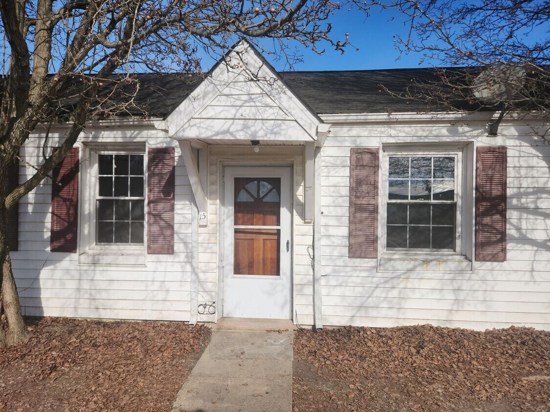 Primary Photo - 2950 Travis Ln