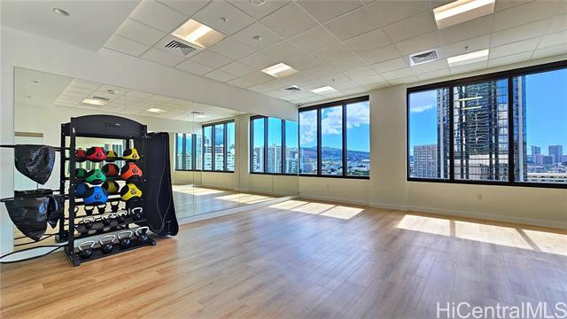 Foto del edificio - 1500 Rycroft St