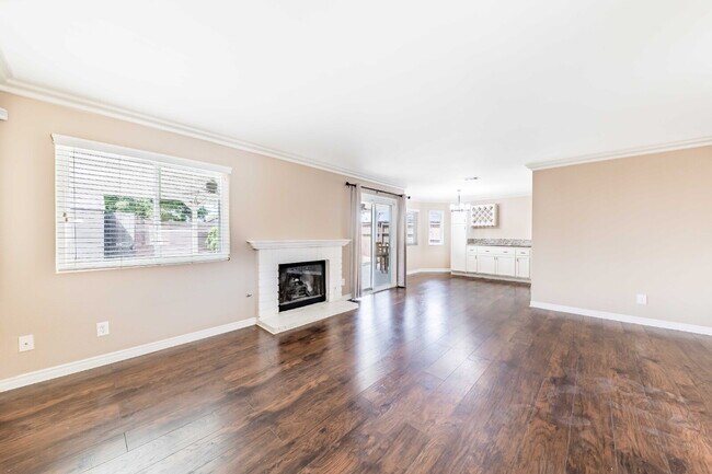 Foto del edificio - Great 3 bed/2.5 bath in Perris with privat...