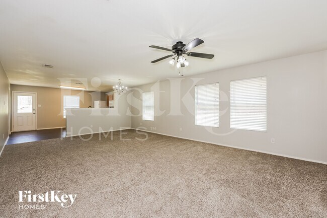 Foto del edificio - 6417 Meadow Way Ln