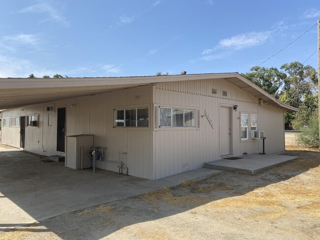 Building Photo - 19523 Bloss Ave