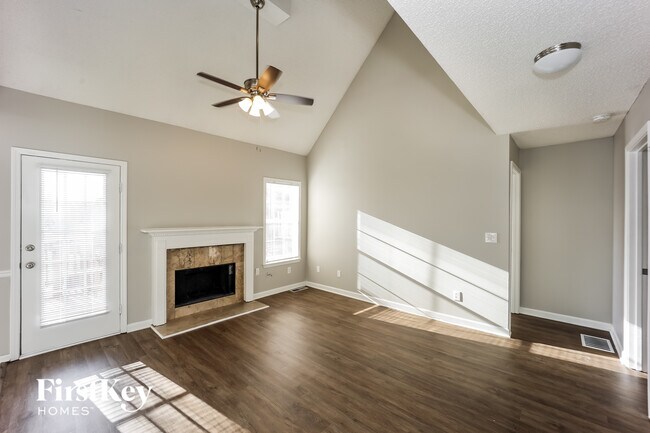 Foto del edificio - 1127 Forest Glen