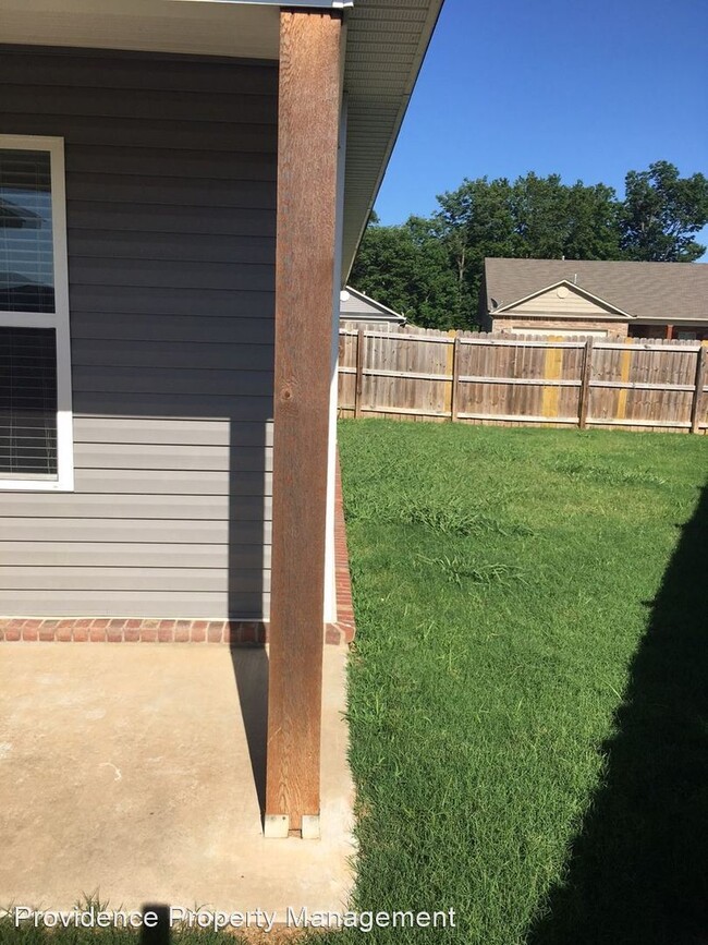 Building Photo - 3 br, 2 bath House - 4623 W. Colfax Loop