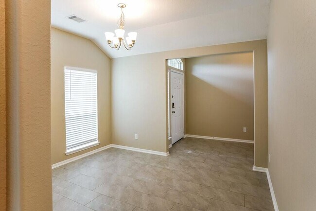 Foto del edificio - 1902 Walnut Green Cir