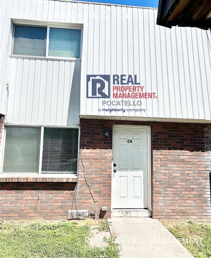 Primary Photo - 2 Bedroom 1 bath Apartment