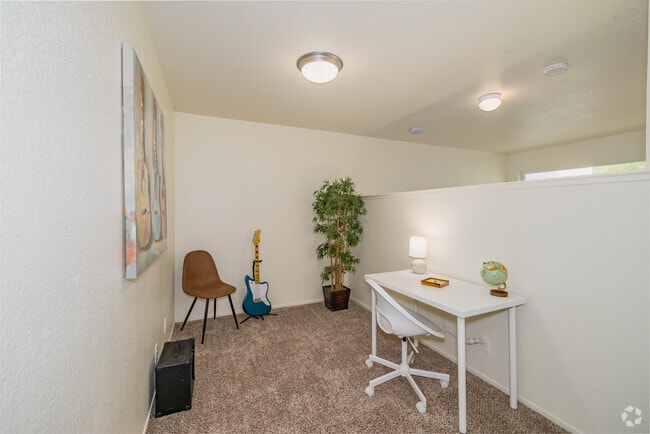 4BR, 2BA - 1,849SF - Loft - Fountain Circle Townhomes