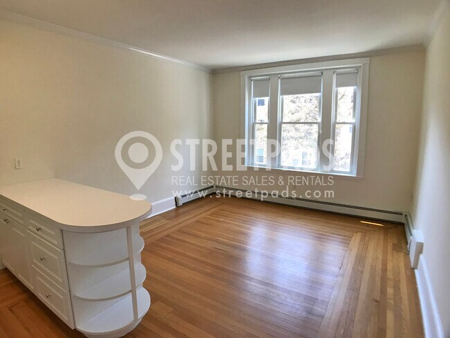 Foto del edificio - 19 Fairbanks St