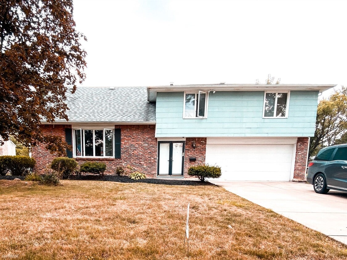Primary Photo - 7 br, 2.5 bath House - 87 Southwind Trail