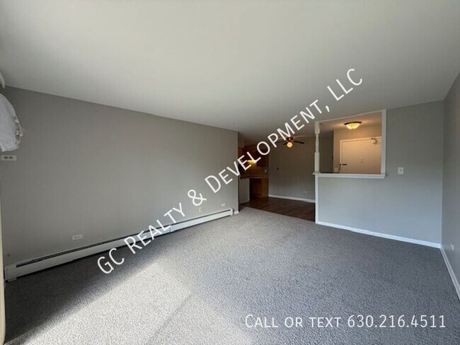 Foto del edificio - 735 Hill Dr