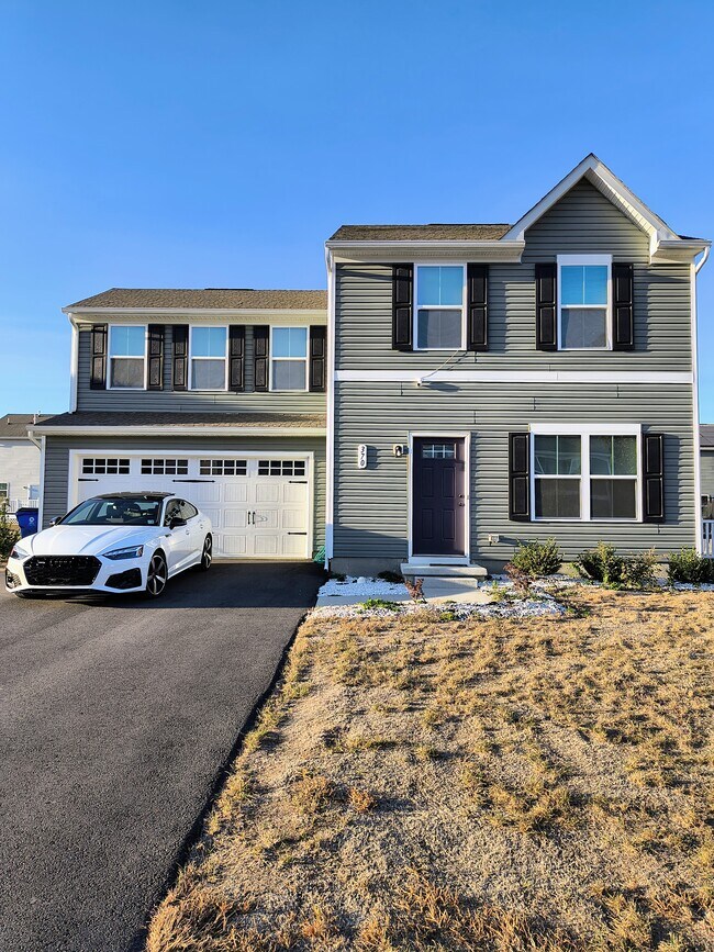 Building Photo - 370 Sedimentary Rock Rd
