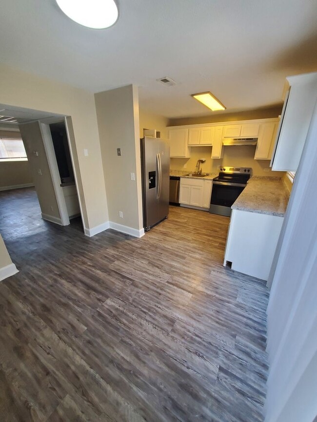 Interior Photo - Saratoga Apartments - STA