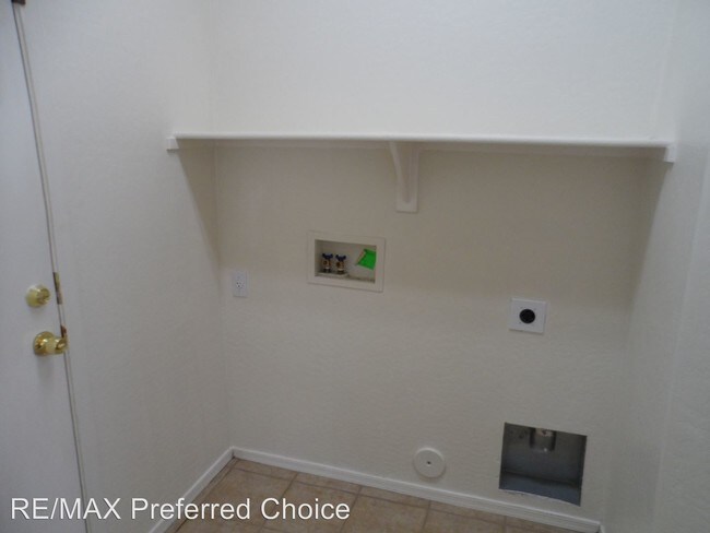 Foto del edificio - 10886 W Locust Ln