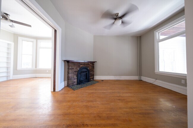 Foto del edificio - 1611 Carroll Ave