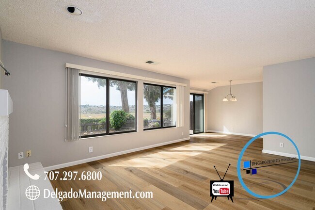 Foto del edificio - Beautiful two bedroom/two bath Waterview duplex available now!