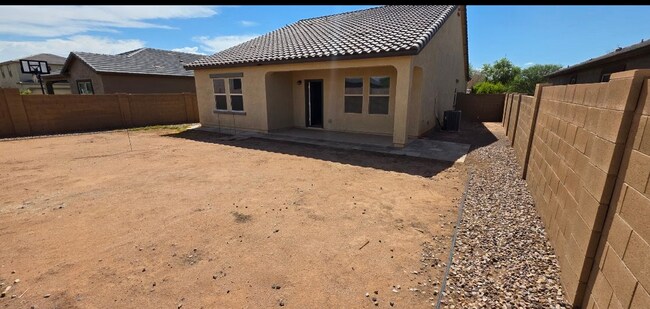 Building Photo - 390 S Verdad Ln