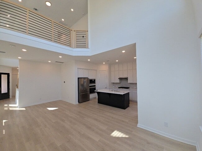Building Photo - 16518 Amber Patina Ln
