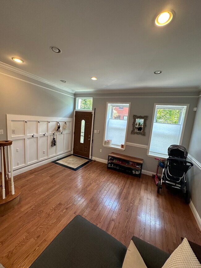 Entry - 1538 S 15th St