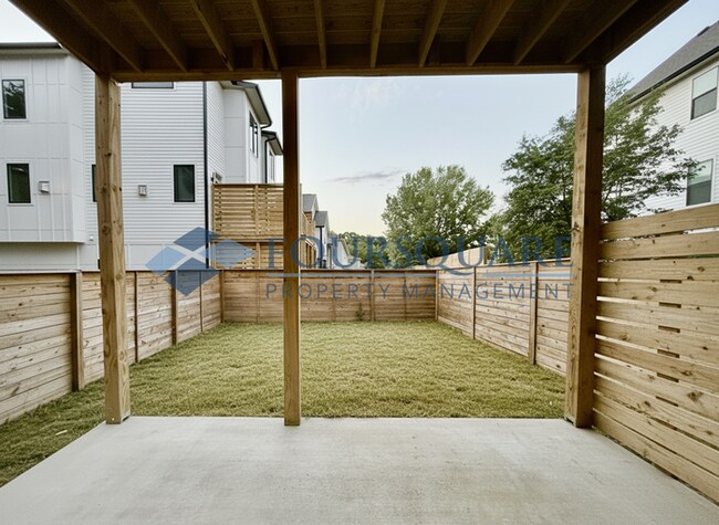 Foto del edificio - Modern 4-Bed Townhome with Designer Finishes, Dual Balconies & EV-Ready Garage – Inside the Beltl...