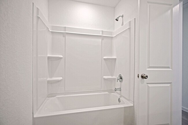 Foto del edificio - 1855 Lorena Wood