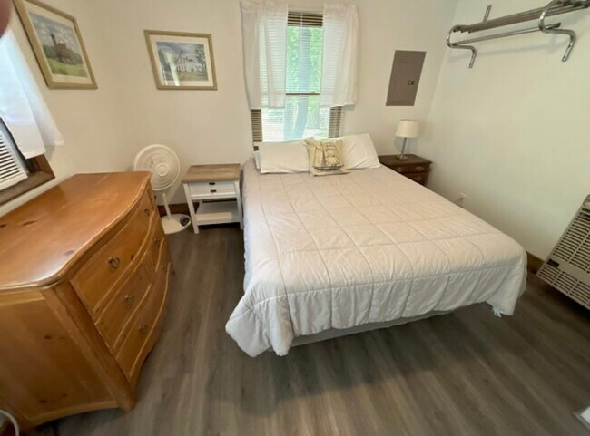 Fotografía del edificio - 853 E Front St