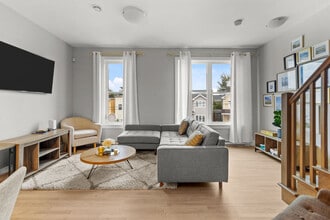 Building Photo - 52 Pennywell Rd