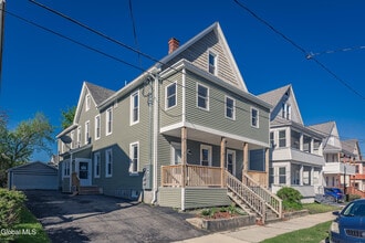 Building Photo - 65 Van Derveer St