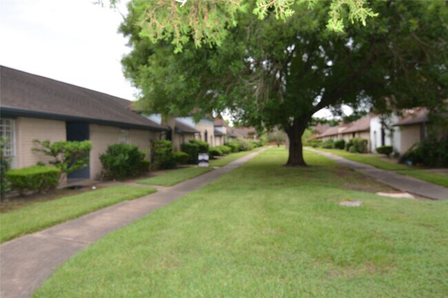 Foto del edificio - 7104 Jetty Ln