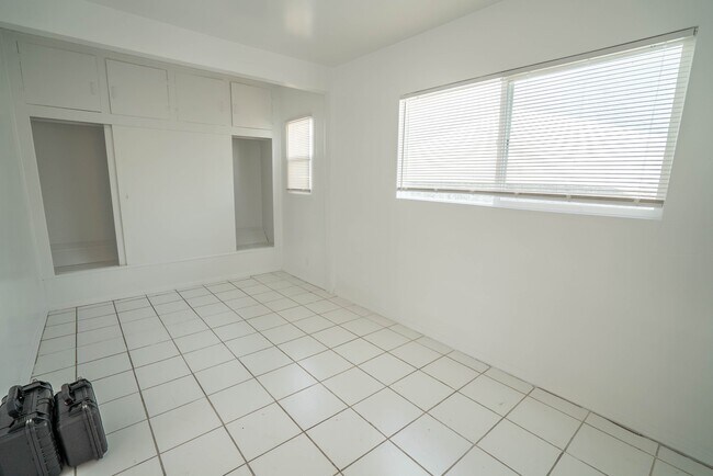 Foto del edificio - COMING SOON! Cozy 1-Bedroom Single-Story Duplex Home in Newhall