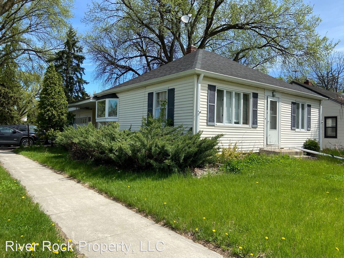 Primary Photo - 5 br, 2 bath House - 1201 9th Street North