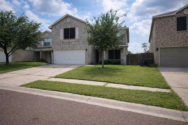 Building Photo - 612 Pinos Cir