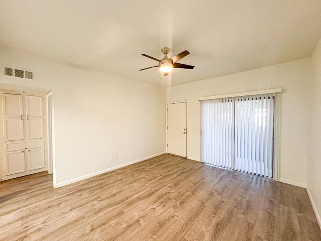 Foto del edificio - 80 W Maryland Ave