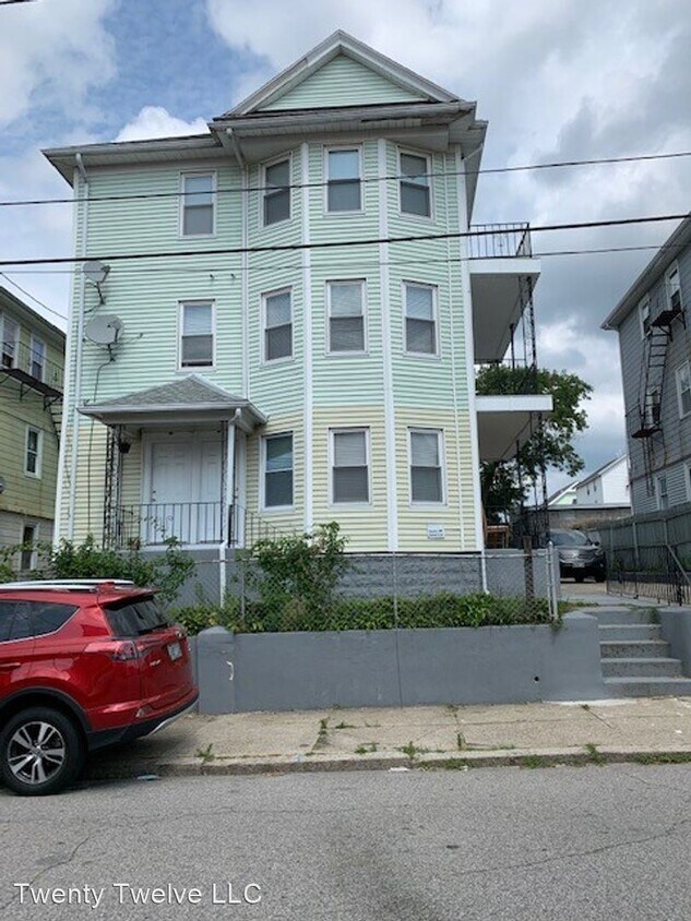 Primary Photo - 1 br, 1 bath Apartment - 63-65 Larch Street