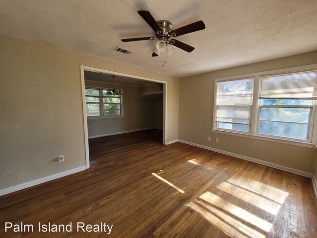 Foto del edificio - 4 br, 1 bath House - 6 Milton Road