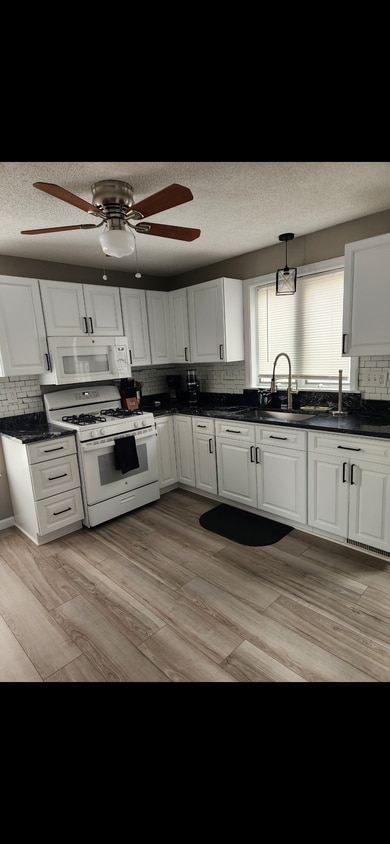 APARTMENT WILL BE UNFURNISHED. And immaculate. - 3 Hamar Dr