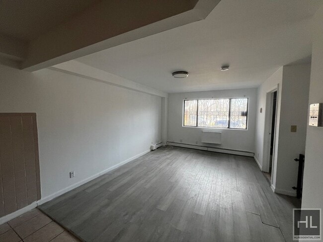 Building Photo - 111 STREET