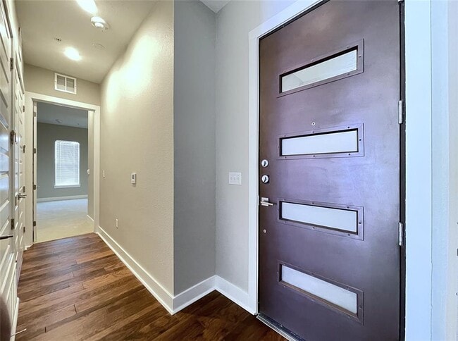 Foto del edificio - 4325 Jackson Ave