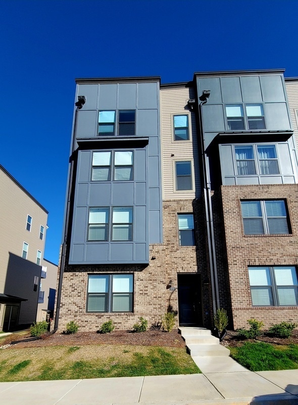 Building Photo - 2727 St Elias Dr